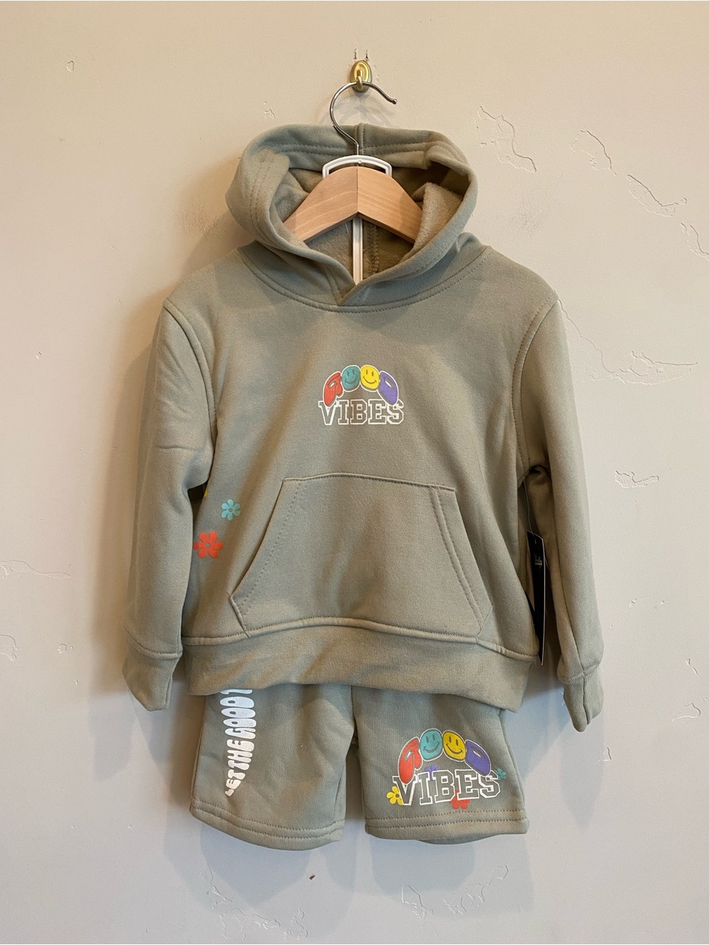 BROOKLYN CLOTH Groovy Smiley Face Vibes Hoodie & Sweat Short Set